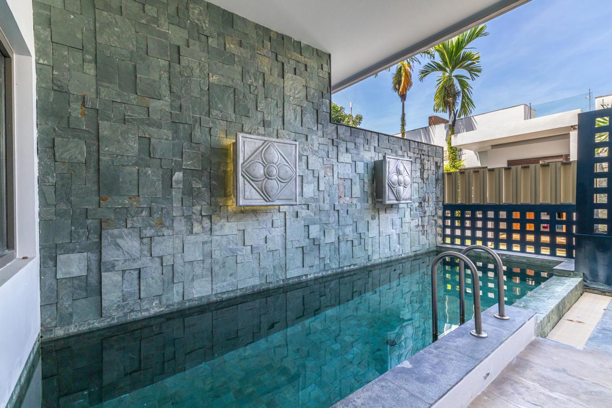 Moonlit Bay Seaview Resort&spa Phuket