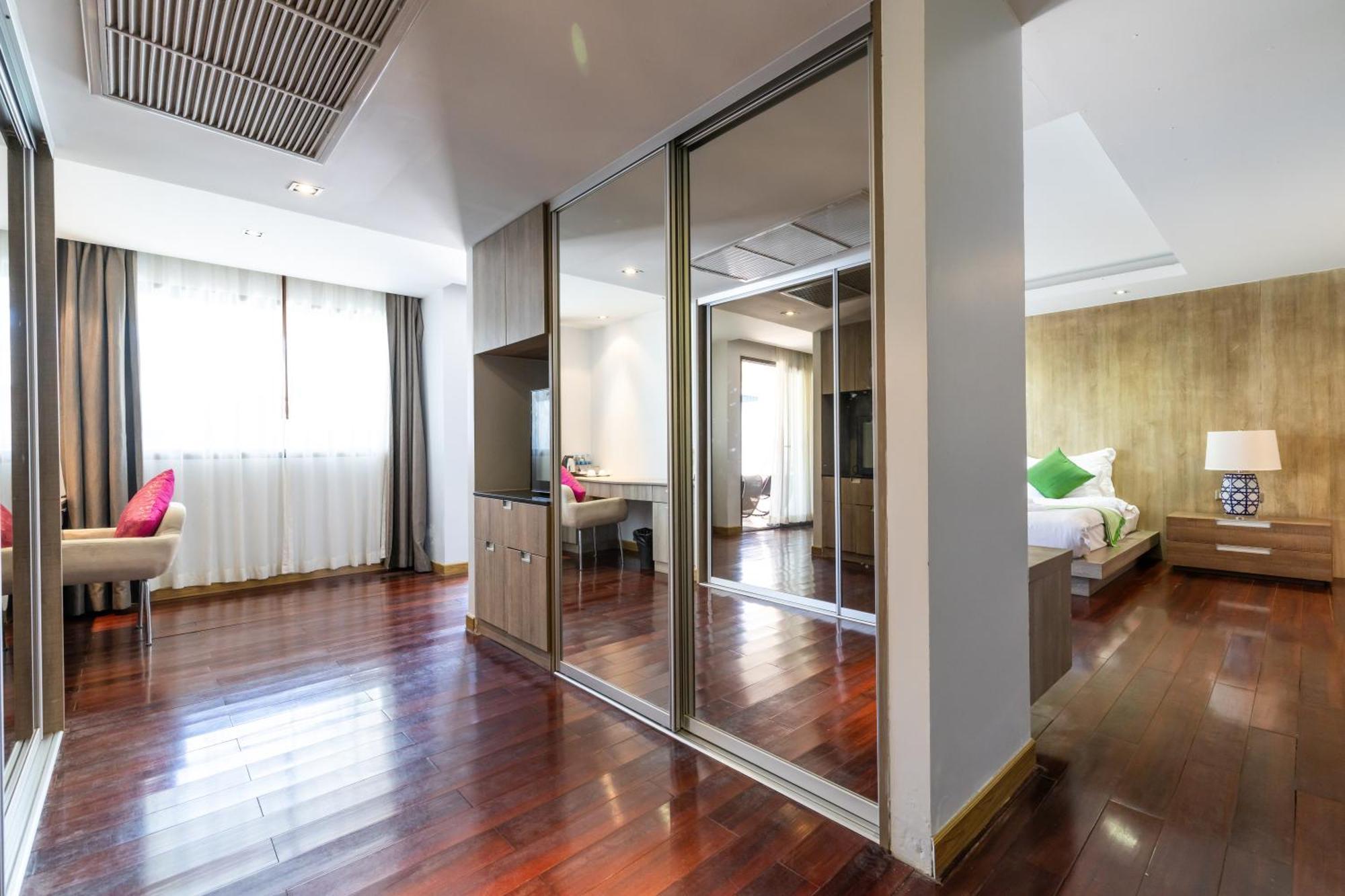 Moonlit Bay Seaview Resort&spa Phuket